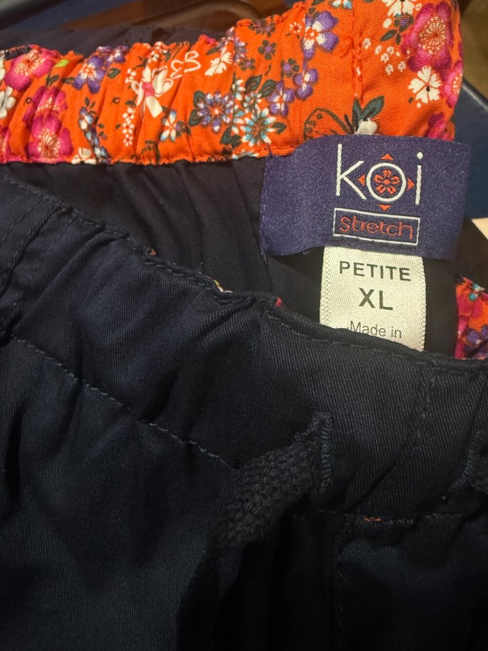 NEW NWOT KOI SCRUB PANTS XL - PETITE - NAVY